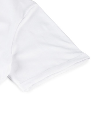 T-Shirt Oversize Damski Biały w Róże