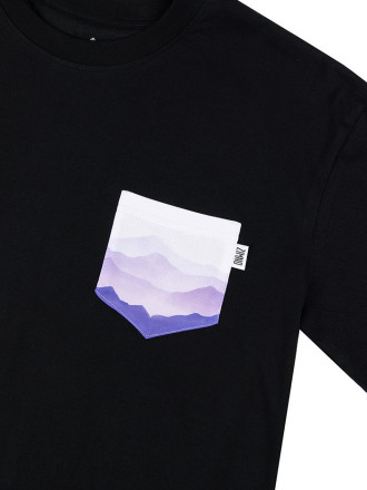 T-Shirt Relaks Unisex Czarny z Kieszonką Fioletowe Góry T-Shirt Relaks Unisex Czarny z Kieszonką Fioletowe Góry