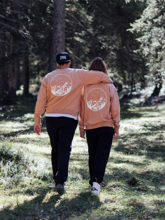 Bluza Relaks Unisex Camelowa Góry Lookbook Bluza Relaks Unisex Camelowa Góry Lookbook